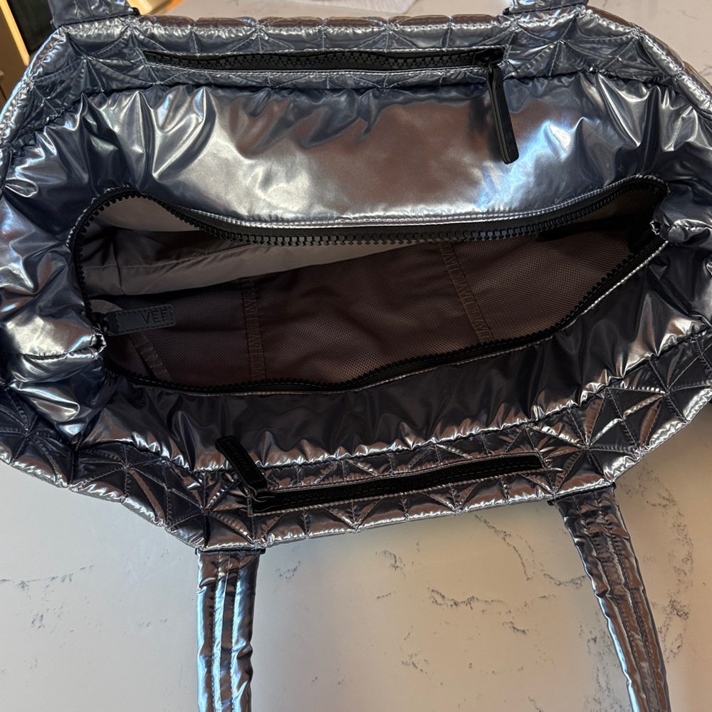 VEE Collective VEE WEEKENDER Quilted Travel Tote Bag in ICY SILVER Color - Picture 9 of 14